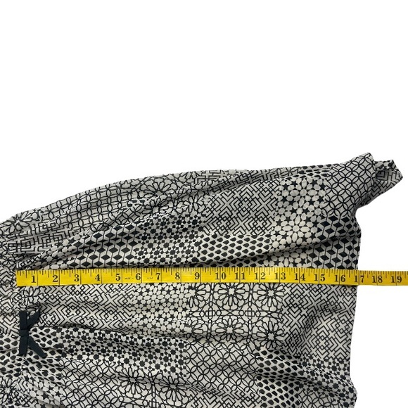 H&M Geometric Print Irregular Hem Short Sleeve Dress Size 8 - Picture 9 of 13